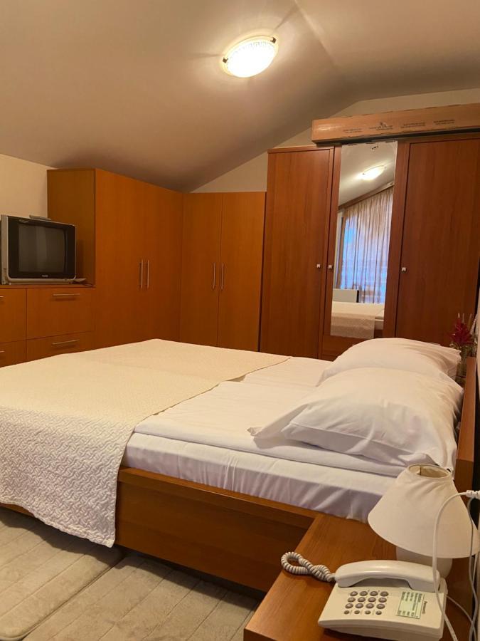 Luxory Aparthotel In 4 Star Spa Hotel St Ivan Rilski, 班斯科 外观 照片