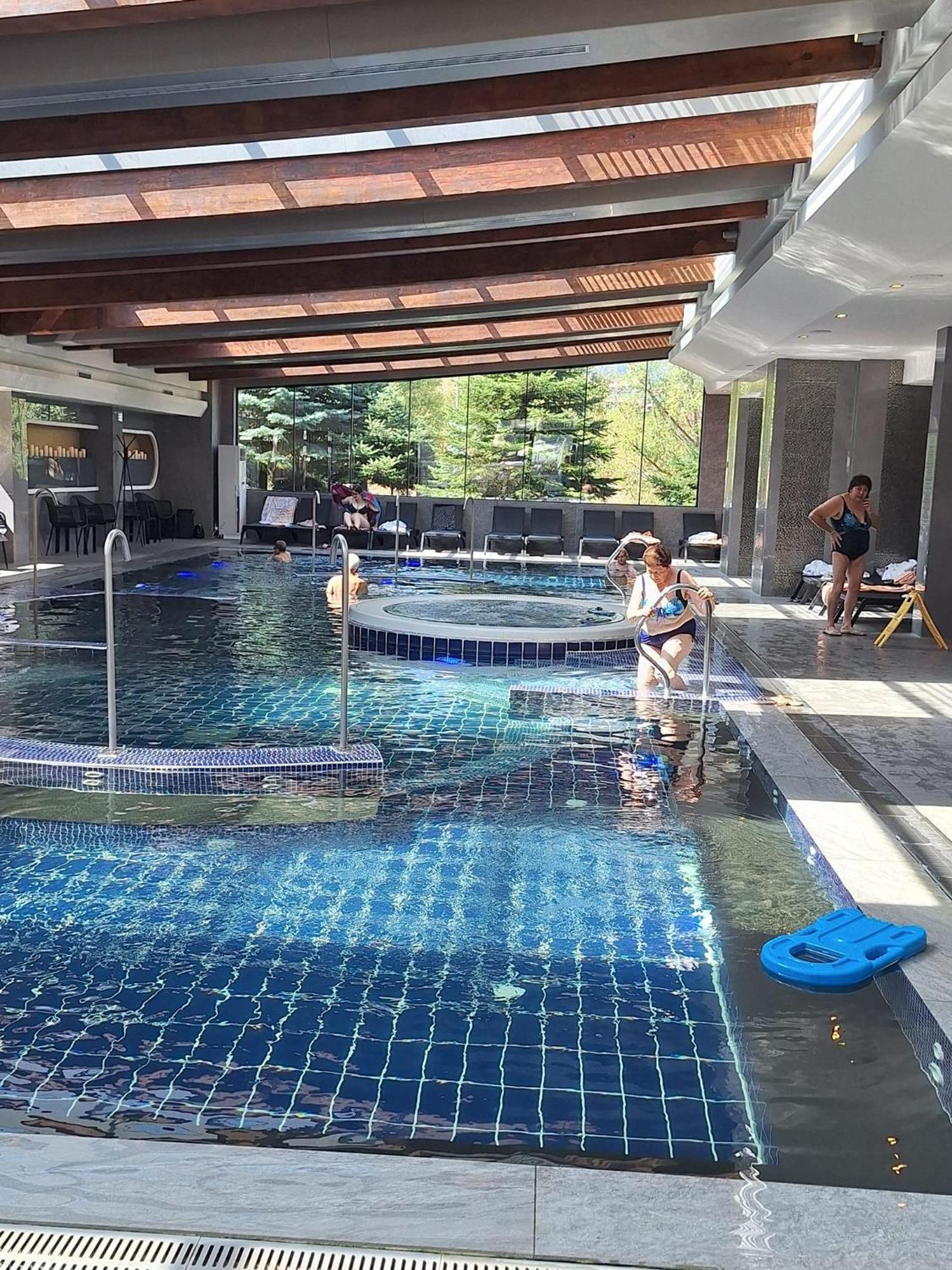 Luxory Aparthotel In 4 Star Spa Hotel St Ivan Rilski, 班斯科 外观 照片